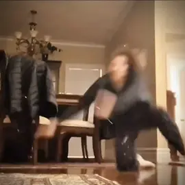 Follow me, I'll get to 8000. Like the video #doue #psg #dog #girl 