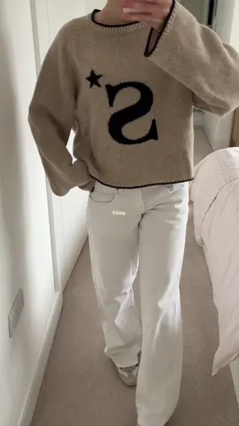 a week of school outfits | friday 🥯🦌🖤🐦‍⬛🐇🤍 #autumn #outfitinspo #schooloutfit #hauls #knitwear 