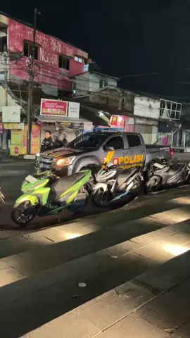 di samperin polisi kabur❌              di samperin polisi  diem✅