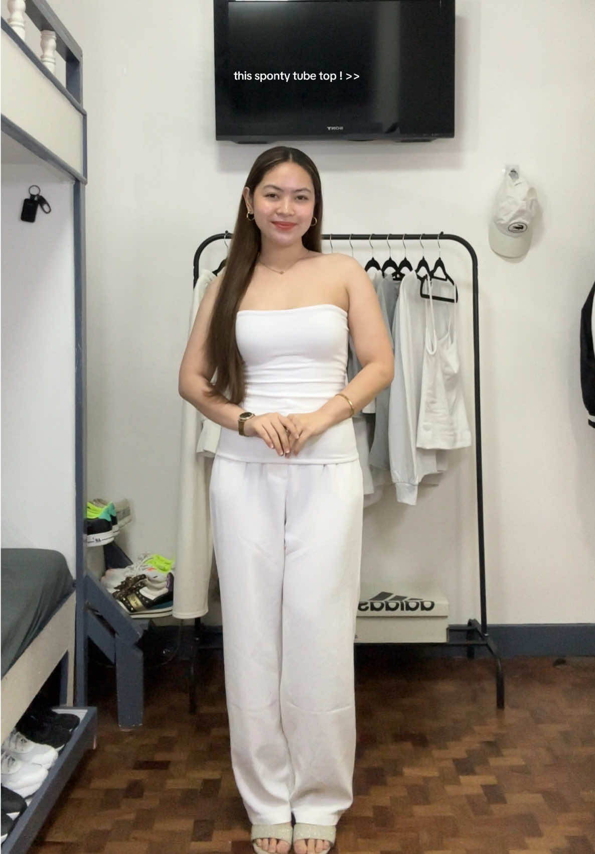 off white tube top from @spontybasics #doubleliningtop #tubetop #basictop #tubetopoutfit  #whitetop 