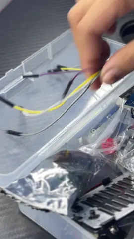 Habis ikutan hai.fest dan ke Ingat hindia 🫡🔈 . . . . . Lokasi : Kupang, NTT  📲 info & pendaftaran : DM via sosmed kami atau chat 082297634141(WA) Logosi institute - Learn Deeply, Grow Wisely #kelasrobot #robotik #arduino #robotanakanak #logosibyfilosi     