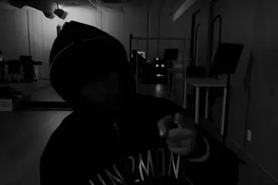 JL POSTED ON WEVERSE 💗😔 