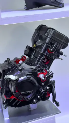 - enjin 149.5cc DOHC - 16.7hp,13.5Nm - ABS, mono KYB, meter digital, tangki 5.7L #MODENAS #Kawasaki #Z15GT #minghuatmotor #modenaslukut 