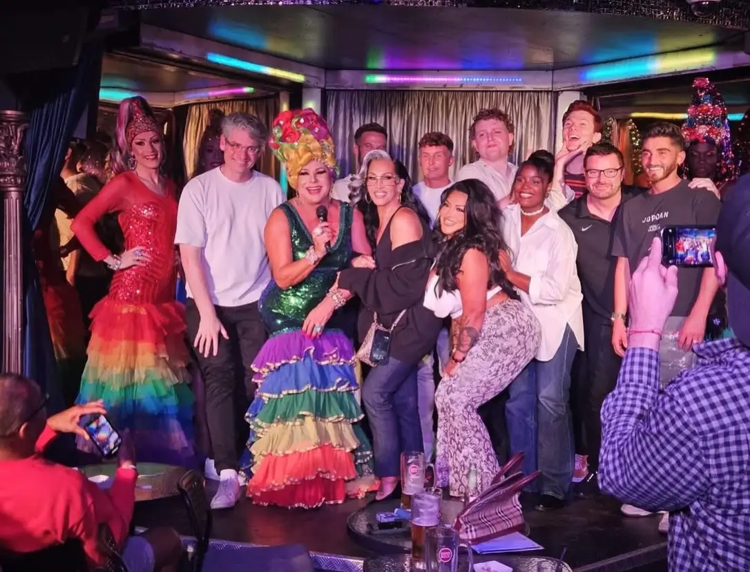 CANNOT support this show enough! If you are in Lisbon or are going to be in Lisbon, go support the drag scene and see an amazing show at #FINALMENTE so fun, so good, I didn’t stop smiling for the entire show!