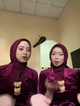 #jawapride #bridesmaids #kebaya #kutubaruklasik #velocity 