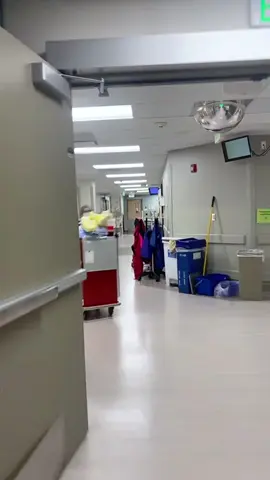 These respectable people are running for the loved ones of others🥹❤️ #nurses #heartattack #help #doctors#foryou