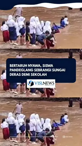 24 Oktober 2025 Di duga puluhan siswa SD dan SMP di Pandeglang, Banten, harus bertaruh nyawa menyeberangi sungai deras setiap hari sejak jembatan penghubung ambruk diterjang banjir. Meski pemerintah tengah membangun jembatan permanen, warga berharap prosesnya segera rampung agar anak-anak bisa bersekolah dengan aman.  #Pandeglang #Banten #BeritaTerkini #VisiNews #FYP 