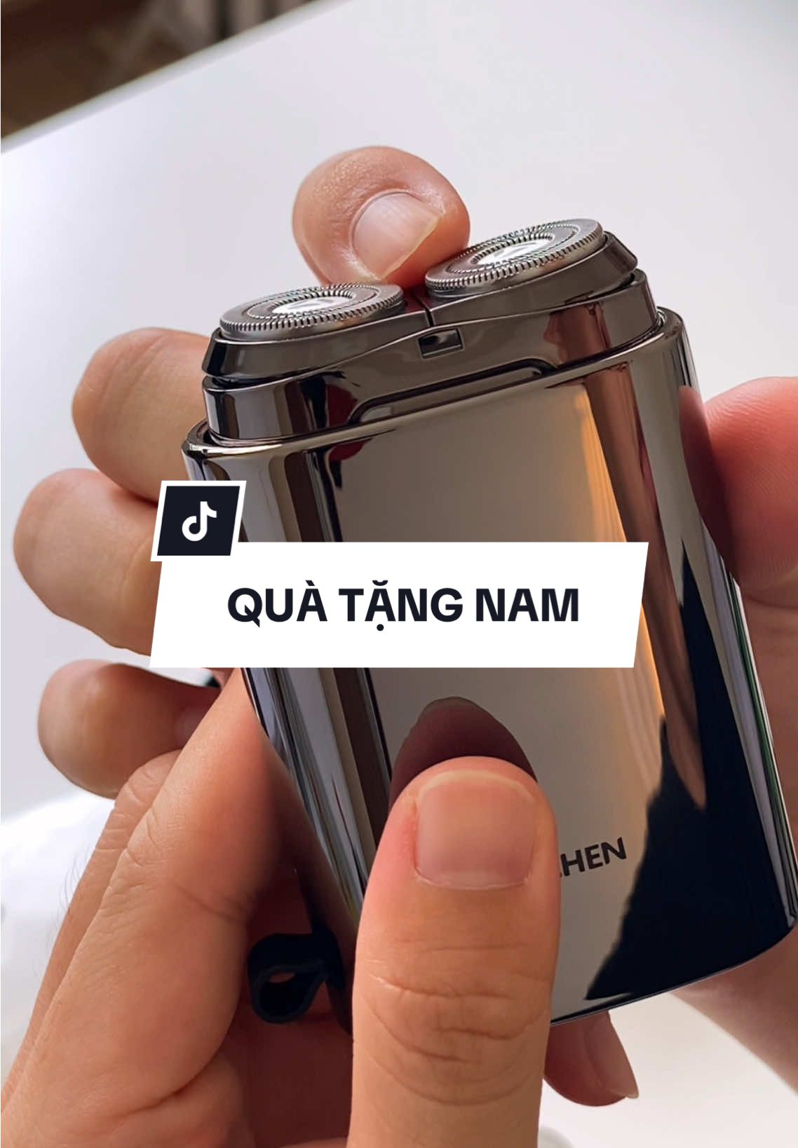 Chị em tặng quà cho chồng, bạn trai, người yêu là chuẩn xịn luôn á #maycaorau #maycaoraumini #maycaorauenchen #maycaorauenchenk8 #quatangbantrai 