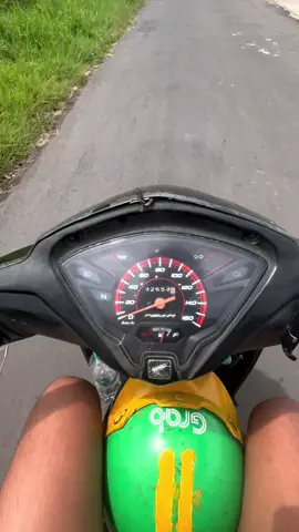 DAY 1 nyupirin gojek😭