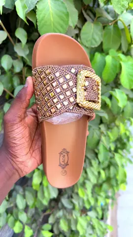 Chaussure strage disponible en gros et détail chez Pikine Shop Marché zing 773165279 778696768#disponible #visibilite #viraltiktok #gambian_tiktok🇬🇲🇬🇲 @Pikine Shop💚❤️ 773165279 
