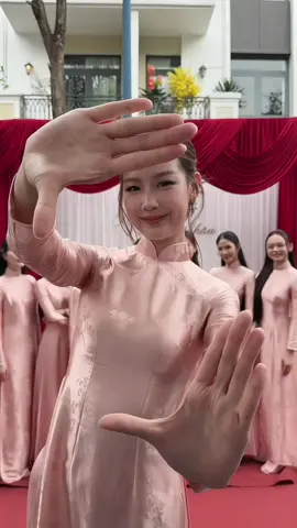 Hạnh phúc khi được đứng cùng chị @Chế Ng Quỳnh Châu trong ngày đặc biệt của chị yêu🥰🫶🏻 #lenguyenbaongoc #fyp 