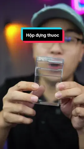 Hộp đựng trong suốt kèm bat lua điện. Tặng kèm dây sạc