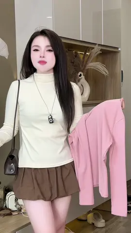 Áo  giữ nhiệt lông thỏ cổ 3p bảng màu xinh mê luôn. Chất  mềm đẹp mà giá rẻ ntn hỏi sao mà hót đến thế, em  này mặc vào set nào cũng hợp luônnn íii #aothundaitay #aoxinh   #aothun #aothunxinh #aogiunhiet