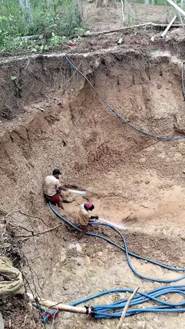 asseekk, goyang kan terus selang tembak mu anak muda💪🏻#fypシ゚ #panyedotan #sarjanadulangan #tambangemas #kalimantan #pejuangrupiah #dompengdarat😎 #dompengdaratjambi #dompengdaratkalimantan #dompengdaratsumatra #dompengdaratkalteng 