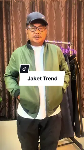 Bila musim hujan, trend berjaket pun kembali lagi..! #jaket #jaketmurah #jaketwaterproof 