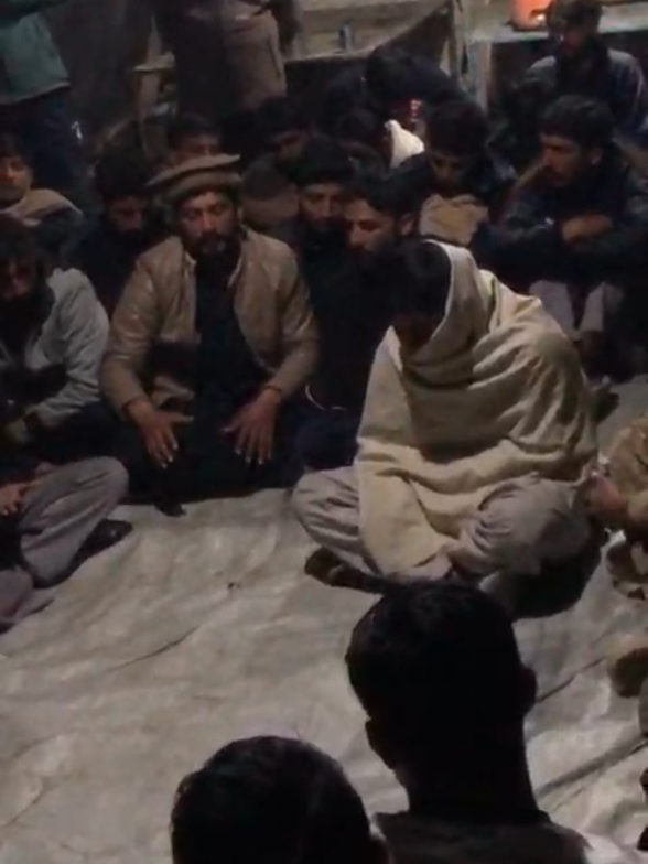 کہانڑی دو یارا دی  مکمل سنڑسو #qasim_kalowana #viralvideo #Kahout #Sajarn #restarted  @فخر کہوٹ @تصور کہوٹ @تصور چکوال @abduljaleel911 @Qalababbas141412 @Mughal 🔥 @🅲🅷 🅰🅻🅸 🆁🅰🆉🅰 @ALi KHODAY 