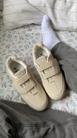 velcro shoes hits different 🔥 can vibe any outfit  #velcroshoes #sneakers #fyp #fypシ゚ #foryoupage 
