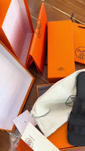 Expedition 🚀🚀🚀🚀  Livraison rapide et sécurisée partout dans le monde ! Service disponible pour : 🇨🇲🇨🇬🇨🇩🇩🇪🇮🇹🇮🇪🇪🇸🇺🇸🇬🇧🇳🇬🇨🇦🇧🇷... et bien plus ! Commandez maintenant et découvrez le luxe ! #france #Luxury #fly #camerountiktok🇨🇲 #LivraisonMondiale