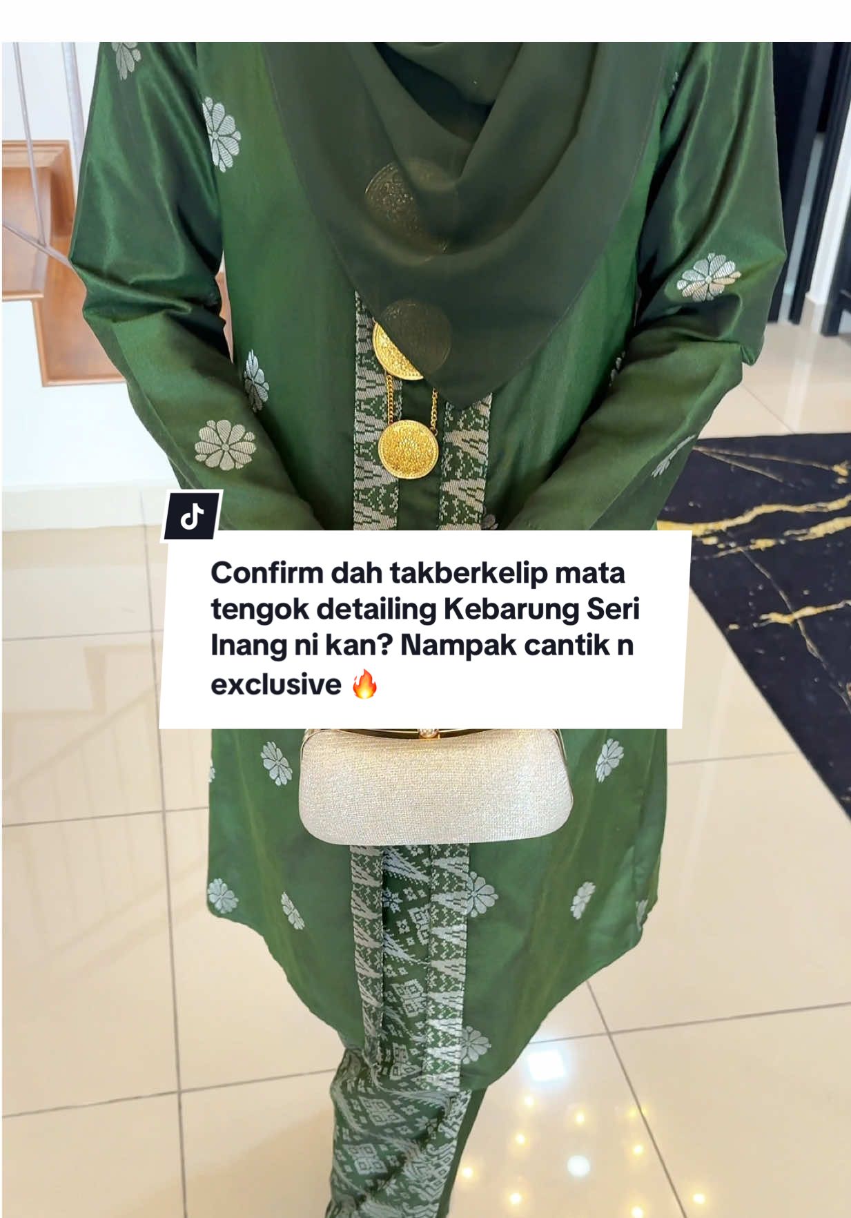 Confirm dah takberkelip mata tengok detailing Kebarung Seri Inang ni kan? Nampak cantik n exclusive sangat🥰 🔥 Kalau nak jom masuk live launching Isnin jam 9pagi 📍 #nfhboutiquegallery #kurung #bajuwanita #kebarung #kebarungsulam 
