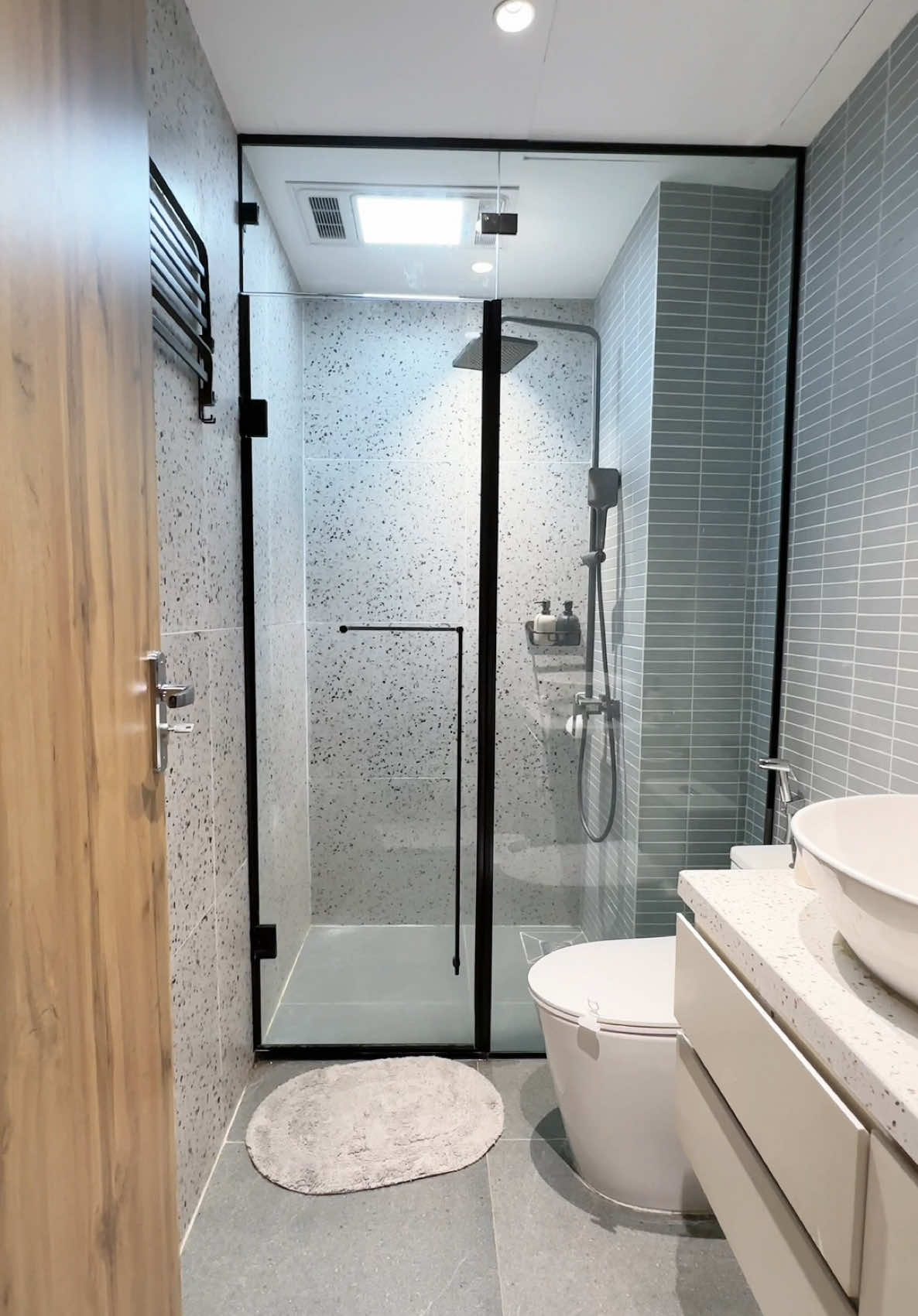 Review chi tiết em điều hoà phòng tắm thông minh cho các bác đây #covoluoiii #dailyvlog #myhouse #dieuhoaphongtam 