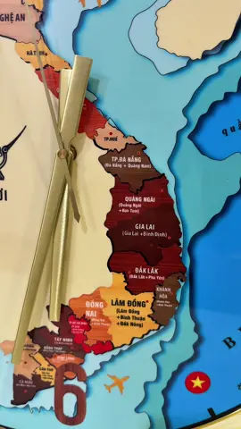 Đồng hồ treo tường tráng gương vừa là đồng hồ vừa là bản đồ Việt Nam #donghodep #donghotrangguong #donghotreotuong #xuhuong #trachanh89 