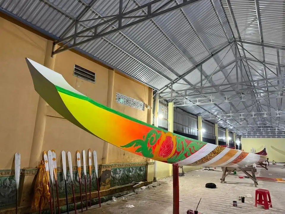 Ghe Độc Mộc của chùa prek on đơk đã xuất hiện được 80 % #ghedocmoc #duaghengosoctrang #xuhuongtiktok #ទូកង_កម្ពុជា_យើង #សារាយតេជោសែនជ័យ 