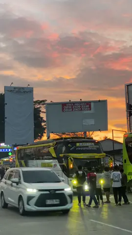 Rahma With Sunset @tomi rahma nursyifa02 @mangyadiapriliastyle @AZKduino Automation - VGM  #rahmanursyifa02 #azkduino #4u #xyzbca #bismillahrame 