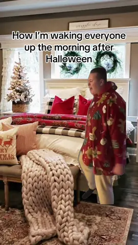 I WILL NOT BE CONTAINED 😌🎄#christmasdecor #christmas #rockingaroundthechristmastree #decorating #feliznavidad 