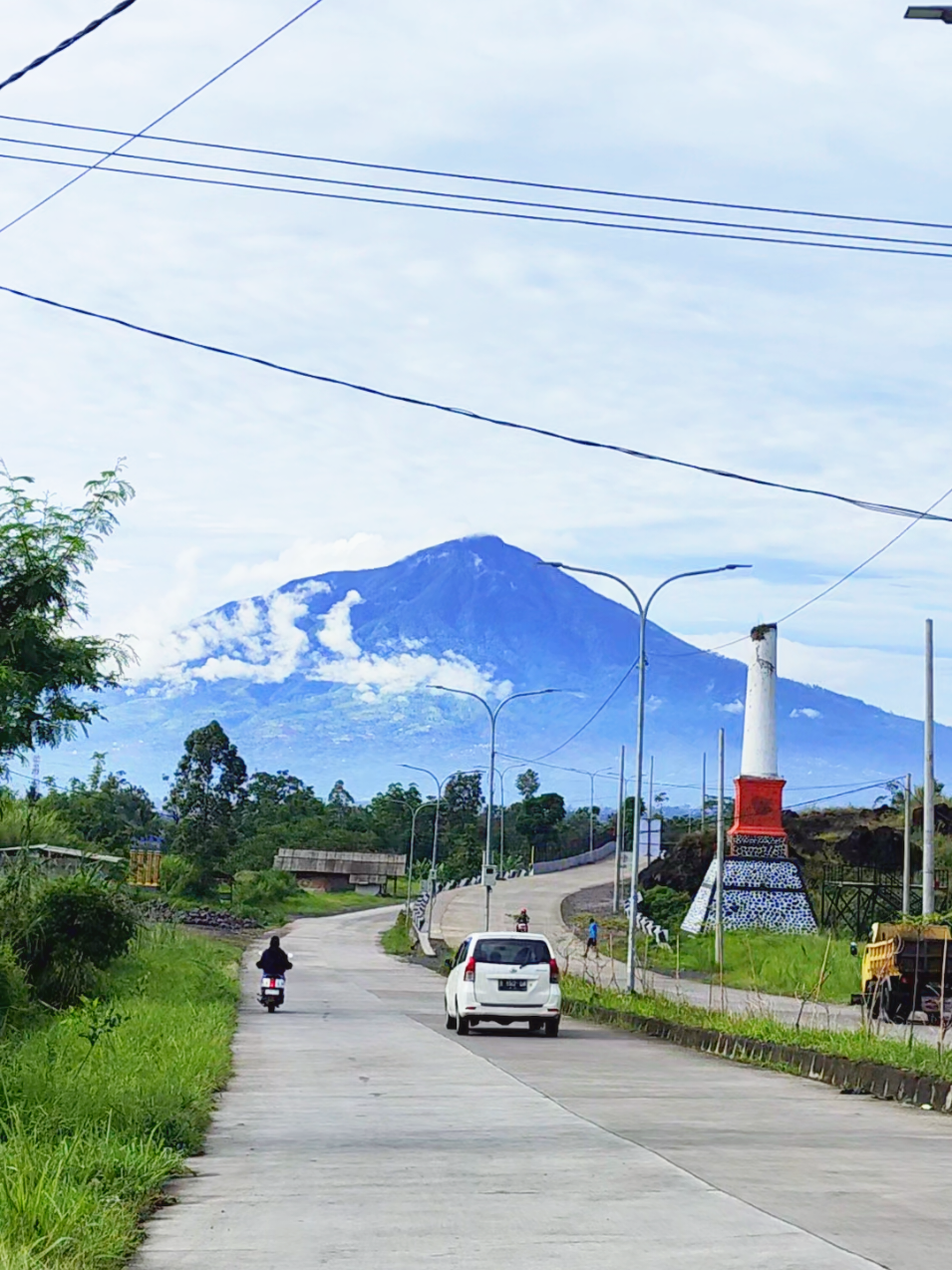 View Gunung Cikuray #gunungcikuray #pemandanganalam #jalanaesthetic #wisataalam 