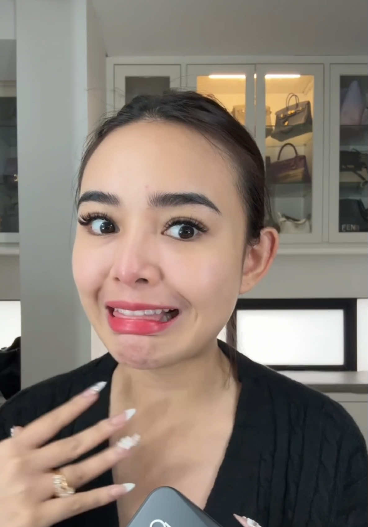 Gong banget dan sukakk mengertii kapasitas tas miniku