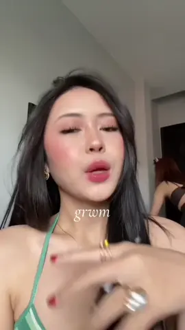 Replying to @♡indah 