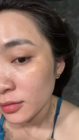 Kệ đi ta gặp ngoài đời đở bởi ngỡ🤭