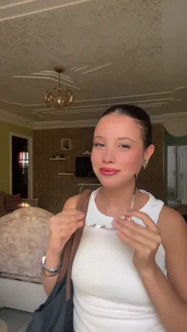 #neutralstyle #timelessstyle #outfitideas #outfitinspo #outfit 🤎