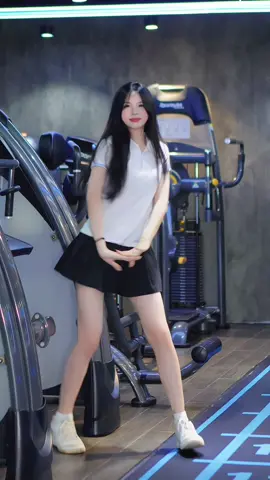 Hôm nay còn ai chưa đăng kí tập dạ @Rinny Kiều Trinh #emsfitness #phonggymemsxinh #gym 