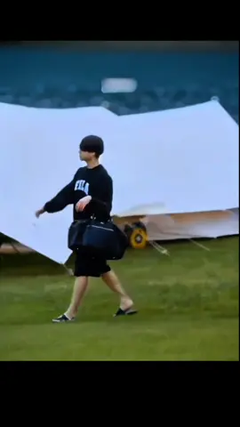 বিদেশেতে যাইবা তুমি আমায় একা রাখিয়া ,😌😂💜 #bdtiktokbangladesh #teakookforever #btsedit #fypシ゚ #foryou 💜🎀