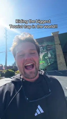 Have you ridden this before!? #pigeonforge #pigeonforgetennessee #gatlinburg #gatlinburgtennessee 