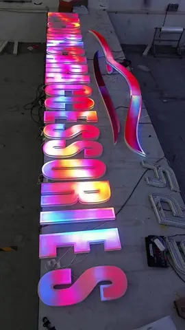 This is the most popular store logo in China at present.#led #sign #logodesign #signagedesign #madechina🇨🇳 