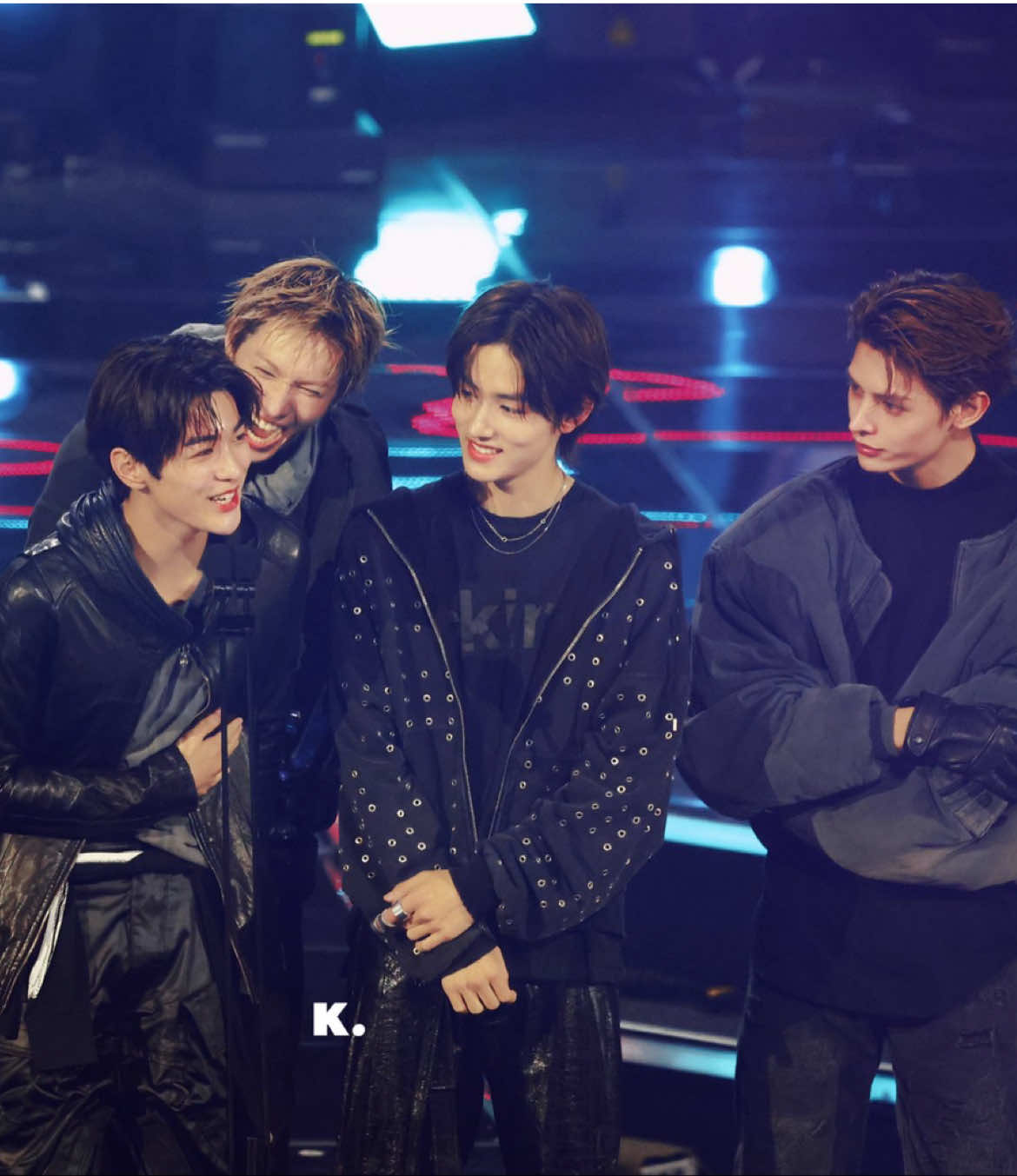 i cried when i saw this photo🥺🫂❤️the maknaeee cortiss🤍🫂🫶 #cortis #keonho #james #juhoon #martin seonghyeon @CORTIS 