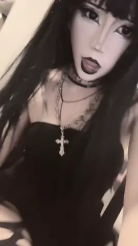 seeing gf todayyy #ilovemygf #gothic #alt#meow#hai 