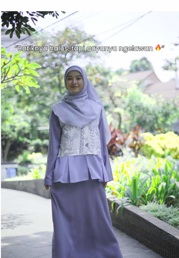 Serving heritage with a modern twist. Siap bilang tradisional itu kaku ? ✨ #ootdbatik #batikmodern #outfitinspo #fyp 