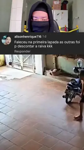 Essa cobra nunca mais come passarinho 😂
