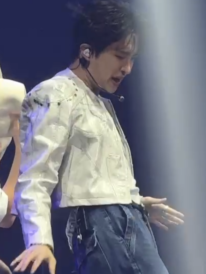 พริ้วไปนะ 🥰🥰🥰  #Youngjae  #Fermata_inBKK #YoungjaeAsiaTourinBKK 