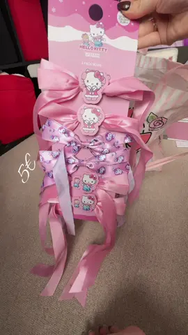 Christmas mode activated 🎄🛍️ Même le chien a son pull ! 😂💅✨ #christmashaul #holidaystyle #fashionhaul #makeupfinds #festiveseason @Primark 