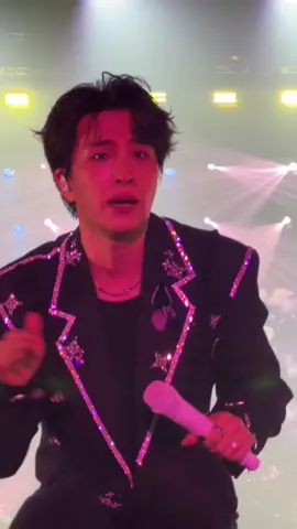 การต่อสู้ของฉันกับเมนโวคอล  เกือบโดน ผช ยื่นไมค์ให้  เอาสิฉันสู้คนนะ 🤣🤣🤣#YoungjaeAsiaTourinBKK #youngjae #Fermata_inBKK 