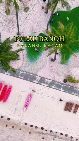 Pasir putih, laut biru, dan vibes tropis yang susah move on, Ranoh Island emang juaranya. Main air, ayunan di pantai, chill di hammock, semua lengkap di Ranoh Island Resort #staycation #batamtiktok #batamhits #batampunyacerita #mudamudibatam 
