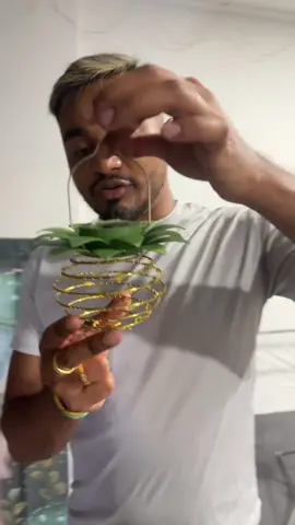 🌞✨ LED Solar Garden Lights dengan Lantern Gantung – Hias taman anda dengan pencahayaan menawan & mesra alam! ✔ Tenaga solar – jimat elektrik & mesra alam ✔ Reka bentuk gantung – sesuai untuk taman, rumah & laluan ✔ Cahaya lembut & hangat – suasana romantik & santai ✔ Sesuai untuk hiasan taman, balkoni & halaman #LampuSolar #SolarGardenLight #LampuTaman #OutdoorLighting #GardenDecor     