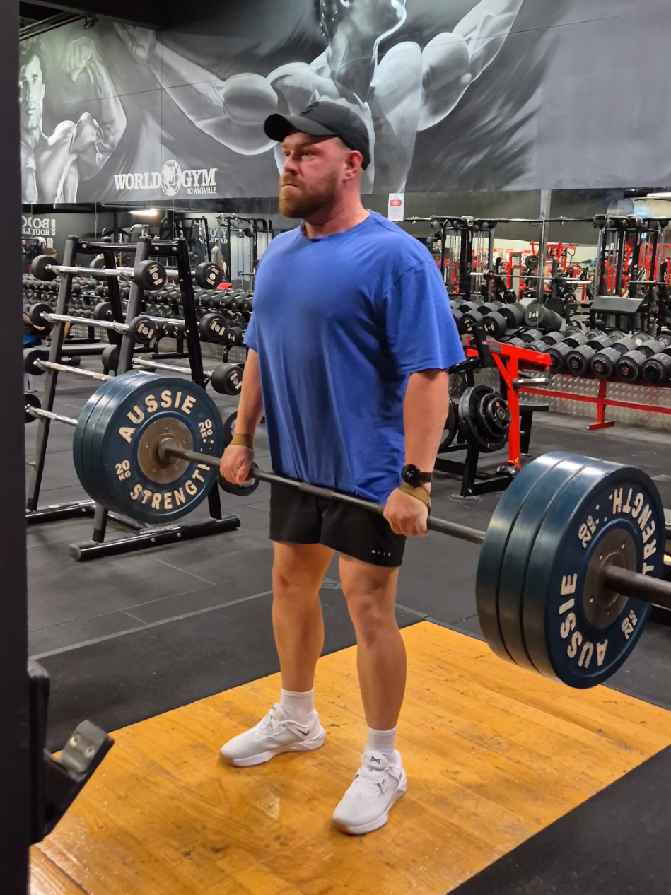 I do gym too 😎 performed 2 RDL sets, the first one was great the second one the weight got the better of me and my form slipped up  #GymTok #Fitness s #RDL  #FormCheck 