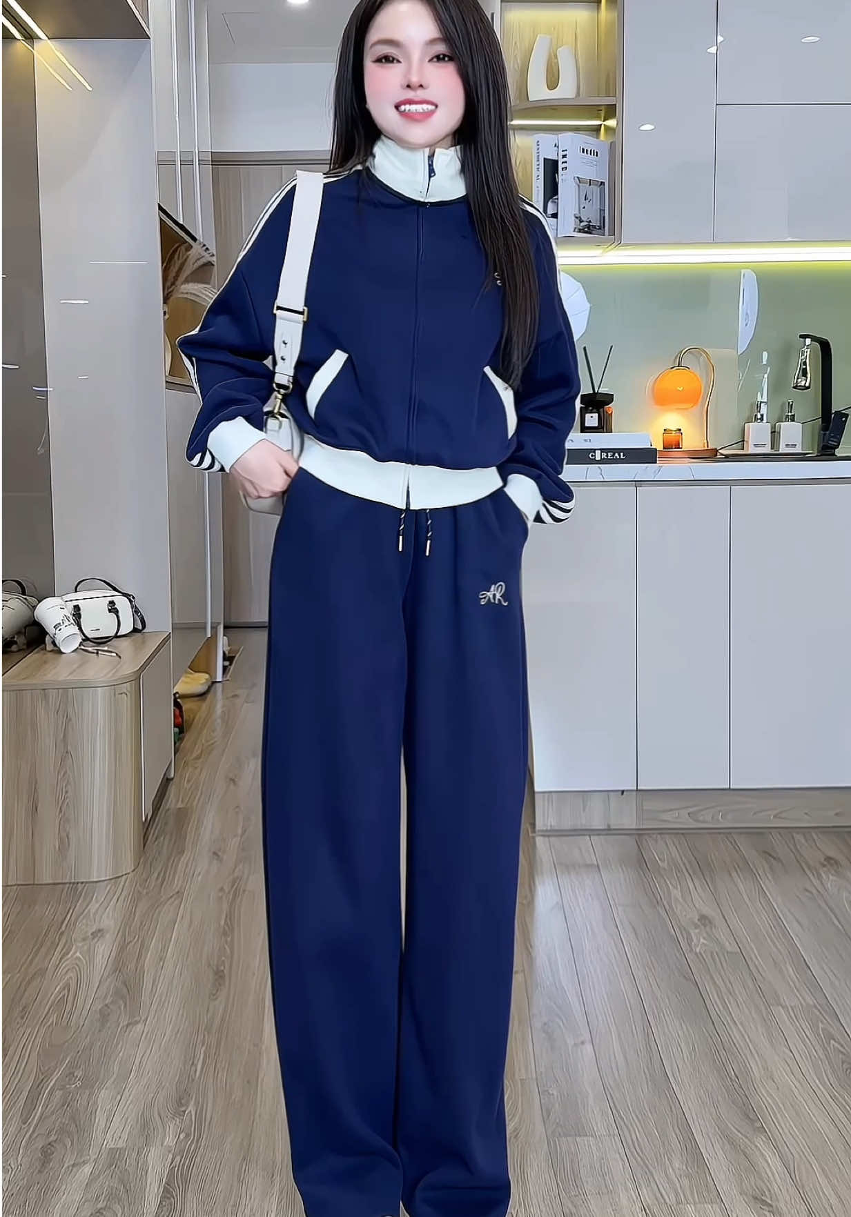 Set bộ nỉ thêu cao cấp dáng thể thao thoải mái cho mùa thu đông năm nay   #setbo #setboxinh #setbonu #setbothethao #setboni