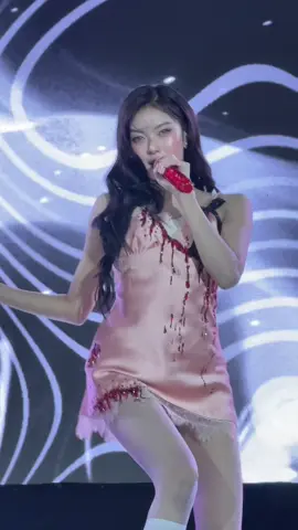 ชักชวนให้เข้าไป @PiXXiE @mmabelz  #pixxie #mabelz_pixxie #SiamHalloween2025 #Flex1045 