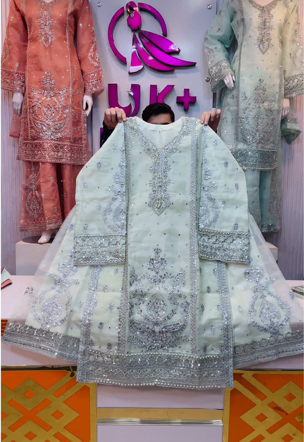 New fancy dress price 6000 all over Pakistan home delivery #viral #trending #foryou #trend 